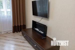 1-к квартира, посуточно, 42м2, 4/10 этаж