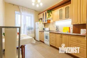 1-к квартира, посуточно, 42м2, 2/7 этаж