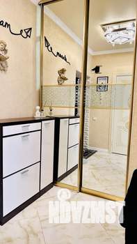 Студия квартира, посуточно, 43м2, 1/12 этаж