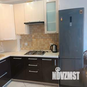 2-к квартира, посуточно, 65м2, 2/4 этаж
