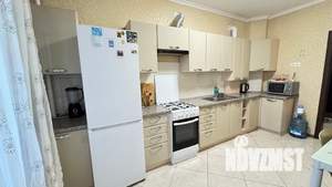 1-к квартира, посуточно, 65м2, 3/9 этаж