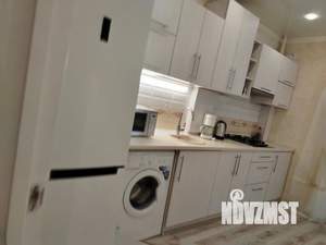 1-к квартира, посуточно, 37м2, 1/8 этаж