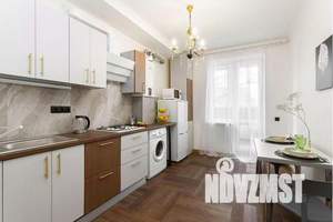 1-к квартира, посуточно, 44м2, 2/4 этаж