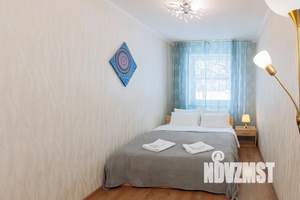 1-к квартира, посуточно, 65м2, 1/1 этаж
