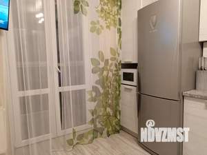 1-к квартира, посуточно, 38м2, 4/10 этаж