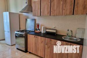 1-к квартира, посуточно, 46м2, 3/9 этаж