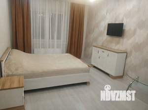 1-к квартира, посуточно, 40м2, 1/9 этаж