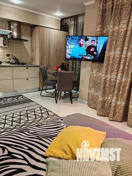 Студия квартира, посуточно, 40м2, 2/10 этаж