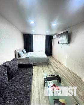 1-к квартира, посуточно, 38м2, 5/5 этаж