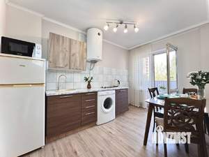 1-к квартира, посуточно, 38м2, 3/6 этаж