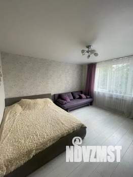1-к квартира, посуточно, 35м2, 1/9 этаж