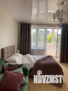 1-к квартира, посуточно, 50м2, 4/9 этаж