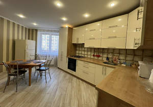 3-к квартира, на длительный срок, 90м2, 3/8 этаж