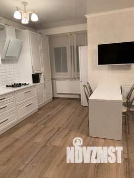 Студия квартира, посуточно, 37м2, 5/9 этаж