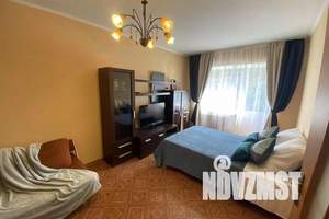 1-к квартира, посуточно, 38м2, 3/5 этаж