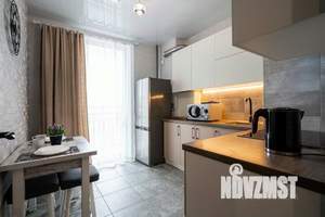 1-к квартира, посуточно, 37м2, 1/1 этаж