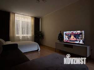 1-к квартира, посуточно, 42м2, 13/17 этаж