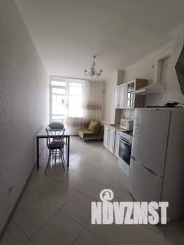 1-к квартира, посуточно, 44м2, 10/10 этаж