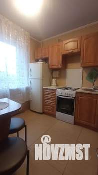 1-к квартира, посуточно, 38м2, 3/9 этаж