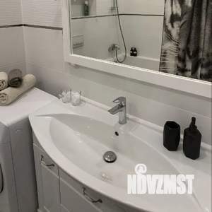 1-к квартира, посуточно, 43м2, 6/9 этаж