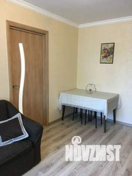 2-к квартира, посуточно, 40м2, 2/5 этаж