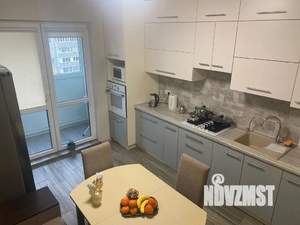 1-к квартира, посуточно, 40м2, 4/8 этаж