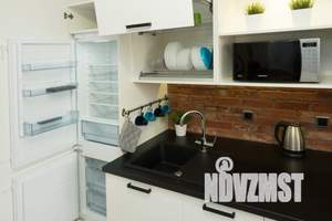 1-к квартира, посуточно, 47м2, 10/10 этаж