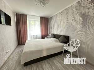 2-к квартира, посуточно, 44м2, 1/1 этаж