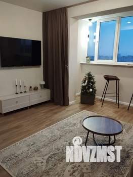 1-к квартира, посуточно, 43м2, 10/10 этаж