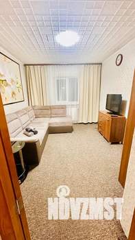 2-к квартира, посуточно, 40м2, 3/3 этаж