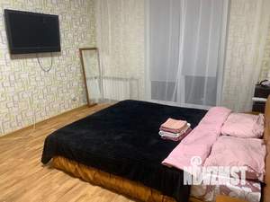 1-к квартира, посуточно, 37м2, 4/8 этаж