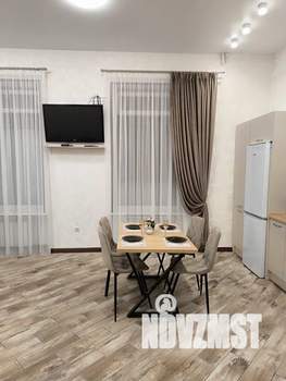 Студия квартира, посуточно, 34м2, 1/4 этаж