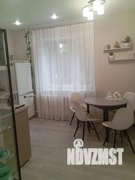 1-к квартира, посуточно, 39м2, 1/10 этаж