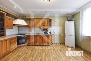 4-к квартира, на длительный срок, 132м2, 4/4 этаж