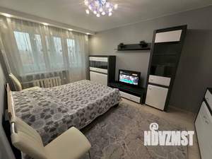 1-к квартира, посуточно, 38м2, 6/9 этаж