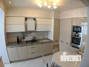 3-к квартира, посуточно, 135м2, 4/4 этаж
