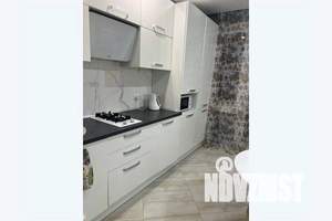 1-к квартира, посуточно, 45м2, 3/8 этаж