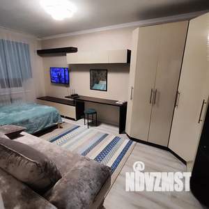 1-к квартира, посуточно, 37м2, 4/10 этаж