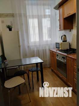 Студия квартира, посуточно, 40м2, 4/5 этаж