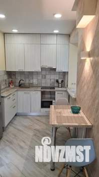 1-к квартира, посуточно, 33м2, 1/9 этаж