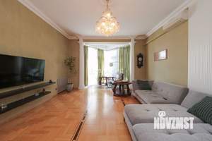 3-к квартира, на длительный срок, 131м2, 5/7 этаж