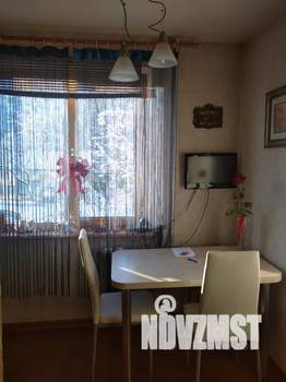 1-к квартира, посуточно, 40м2, 3/10 этаж