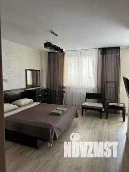 1-к квартира, посуточно, 40м2, 11/18 этаж