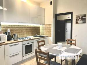 1-к квартира, посуточно, 48м2, 4/10 этаж