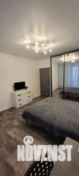 1-к квартира, посуточно, 40м2, 1/13 этаж