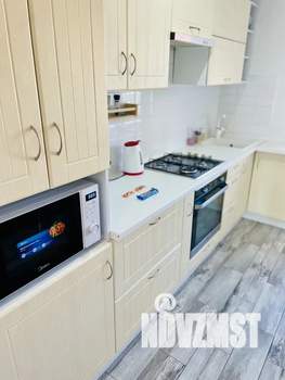 2-к квартира, посуточно, 40м2, 4/4 этаж