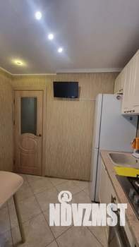 2-к квартира, посуточно, 42м2, 3/5 этаж