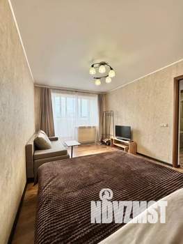 1-к квартира, посуточно, 35м2, 7/10 этаж