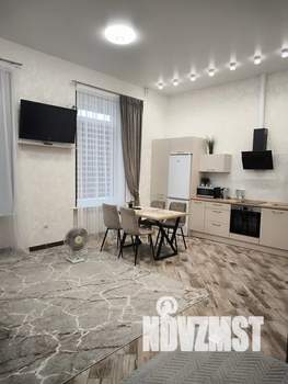 Студия квартира, посуточно, 34м2, 1/4 этаж