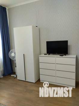 Студия квартира, посуточно, 40м2, 4/5 этаж